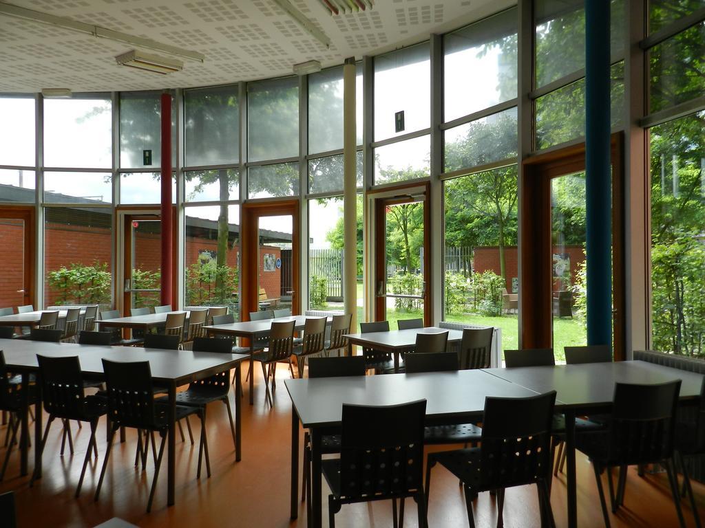 Hostel De Zandpoort Mechelen Bagian luar foto