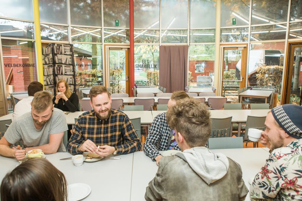 Hostel De Zandpoort Mechelen Bagian luar foto